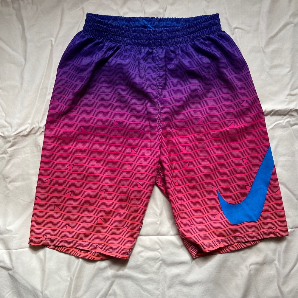 Nike Boys swim trunk mutilcolor size xl